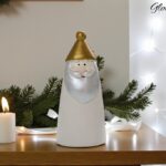 Auriel – figurka Mikołaja w złotej czapce